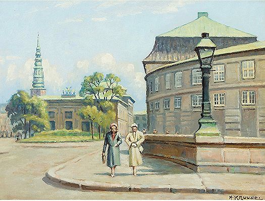Et par damer spadserer på stormbroen, med Thorvaldsens Museum i baggrunden, Hans Kruuse